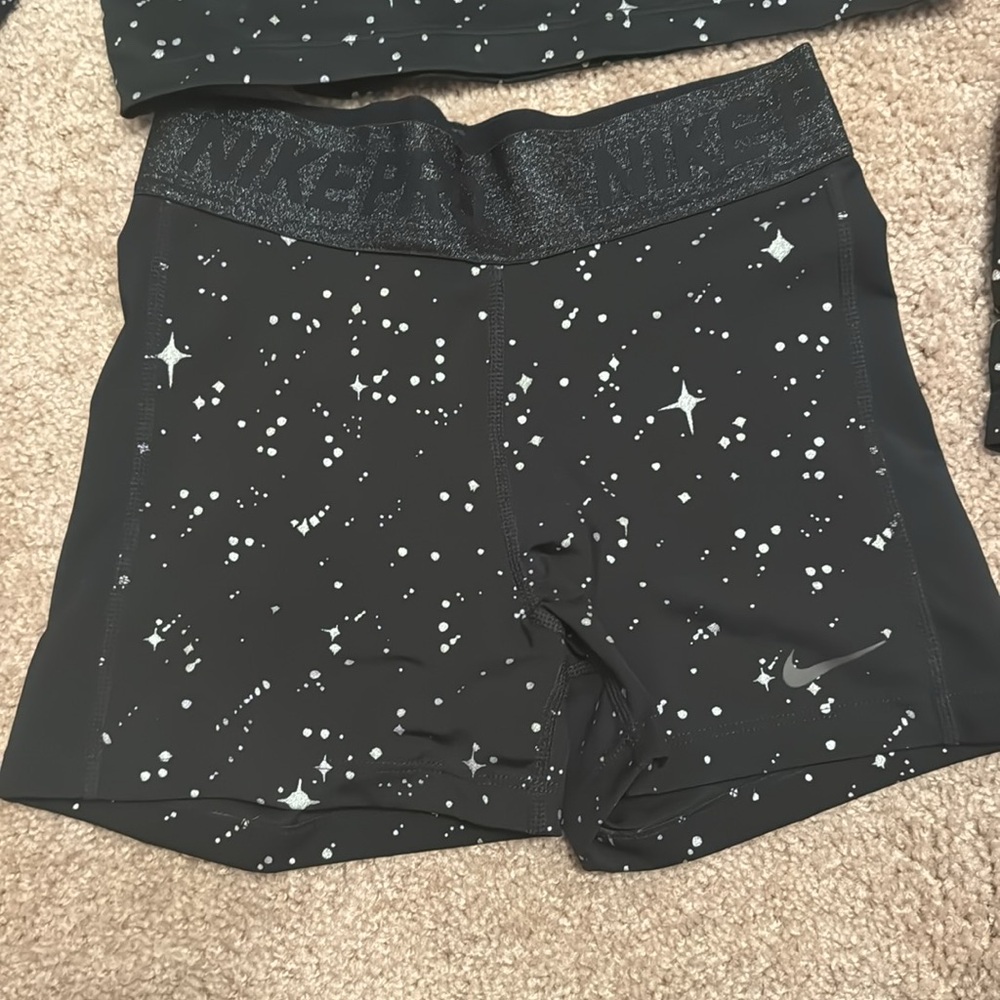 Nike Pro Constellation Workout Set - image 3